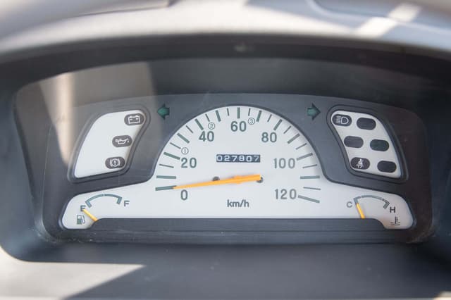 1998 Mitsubishi Minicab JDM car for sale — photo 13 of 19
