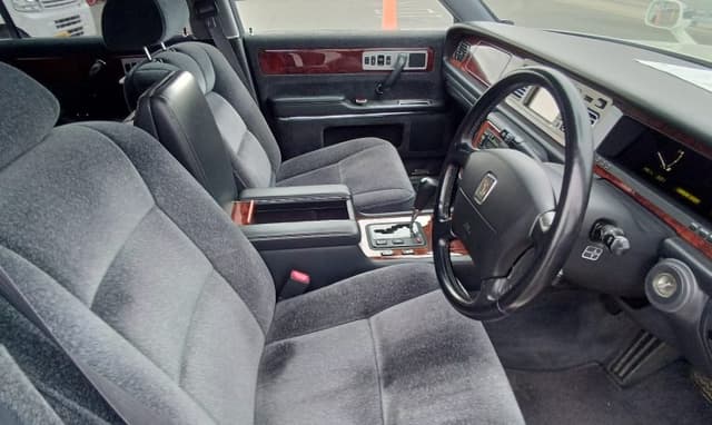 2001 Toyota Century JDM car for sale — photo 7 of 24