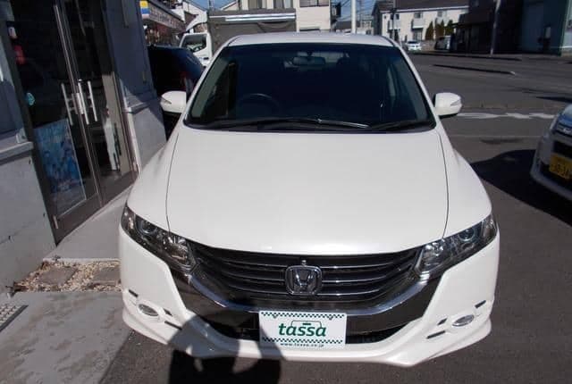 2011 Honda Odyssey JDM car for sale — photo 2 of 20