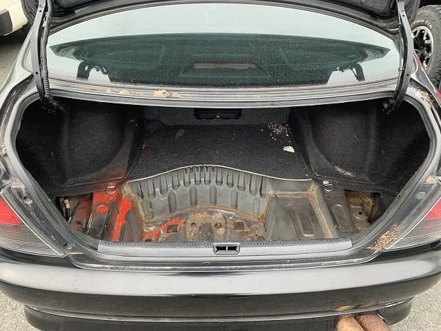 1998 Toyota Altezza JDM car for sale — photo 10 of 12