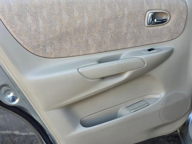 2000 Mazda Premacy JDM car for sale — photo 7 of 25