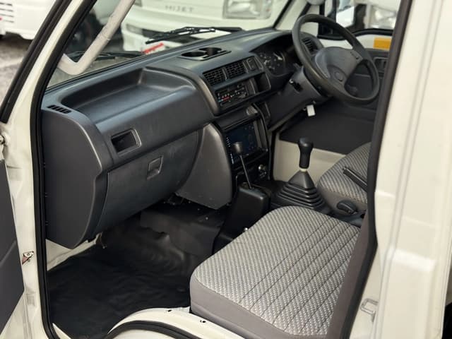 2000 Daihatsu Hijet JDM car for sale — photo 9 of 21