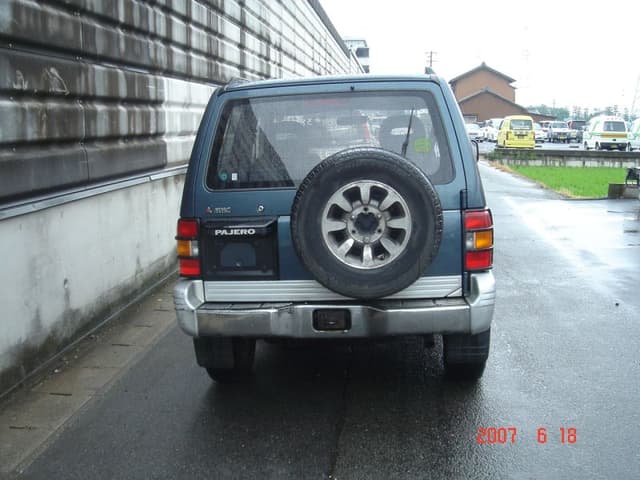 1991 Mitsubishi Pajero JDM car for sale — photo 5 of 5