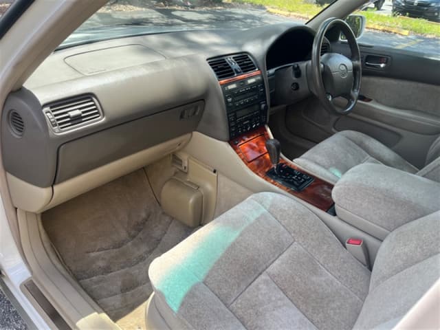1998 Toyota Celsior JDM car for sale — photo 13 of 17