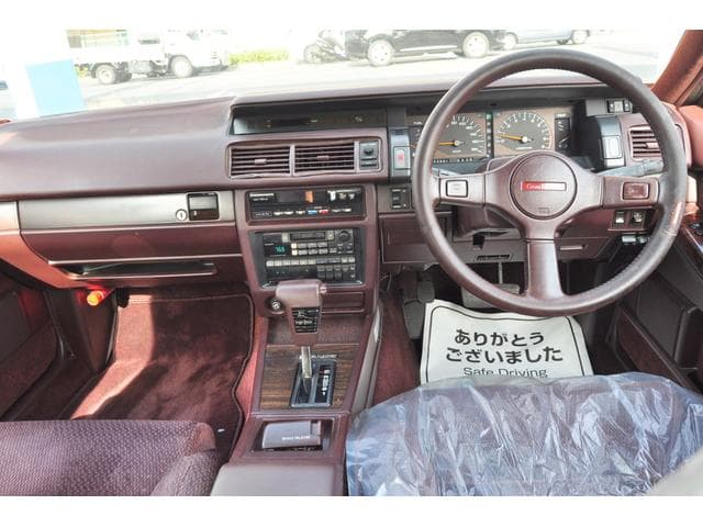 1995 Nissan Gloria JDM car for sale — photo 17 of 25