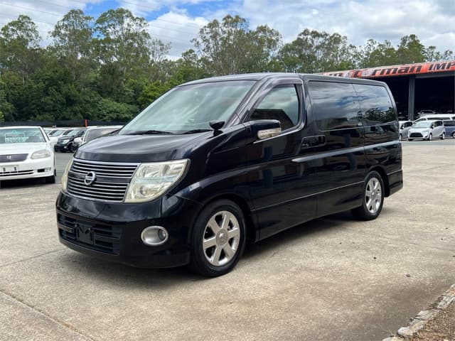 2008 Nissan Elgrand JDM car for sale — photo 10 of 16