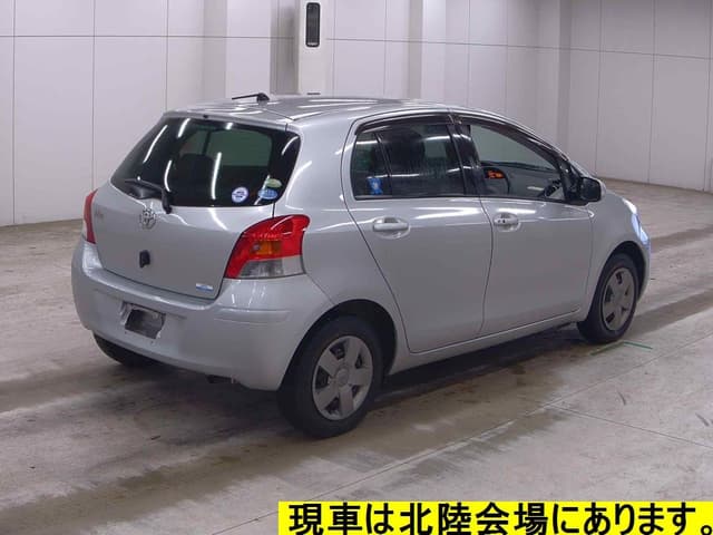2009 Toyota Vitz JDM car for sale — photo 2 of 6
