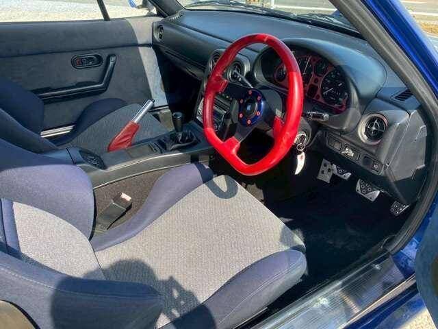 1989 Mazda Roadster (Eunos Roadster / MX-5) JDM car for sale — photo 2 of 9