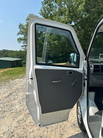 2001 Mitsubishi Minicab JDM car for sale — photo 15 of 25