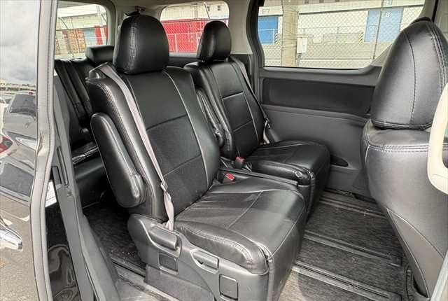 2008 Toyota Vellfire JDM car for sale — photo 18 of 25