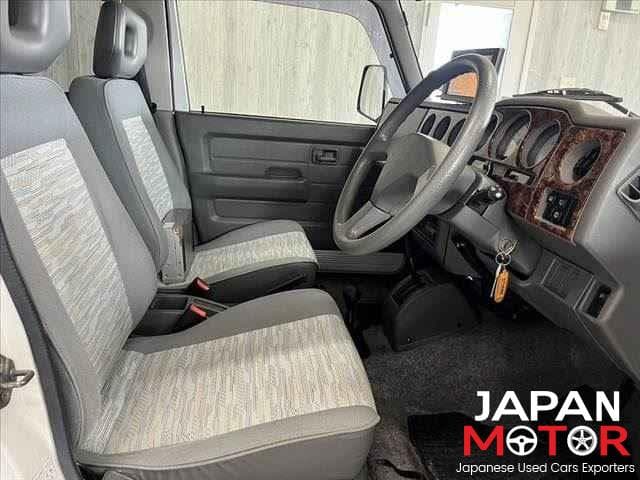 1998 Suzuki Jimny JDM car for sale — photo 11 of 25