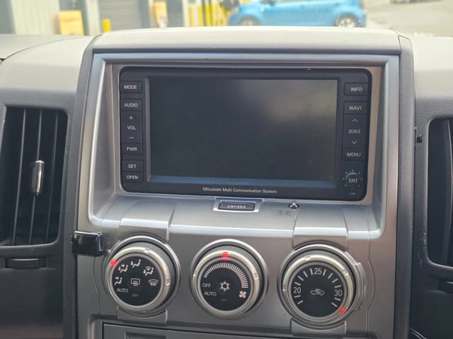 2007 Mitsubishi Delica JDM car for sale — photo 23 of 24