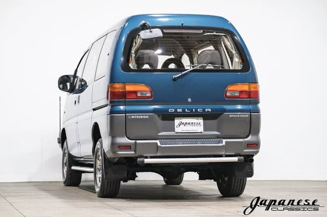 1994 Mitsubishi Delica JDM car for sale — photo 8 of 25