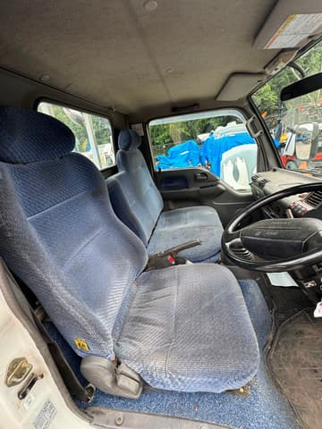 2000 Isuzu Elf JDM car for sale — photo 13 of 15