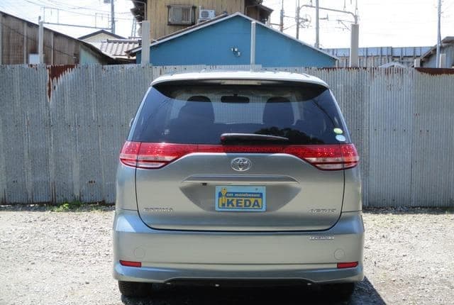 2007 Toyota Estima JDM car for sale — photo 8 of 25