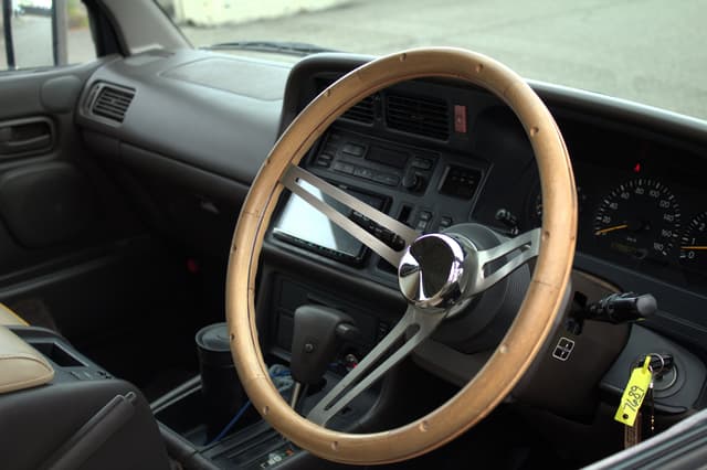 1997 Toyota HiAce JDM car for sale — photo 13 of 25