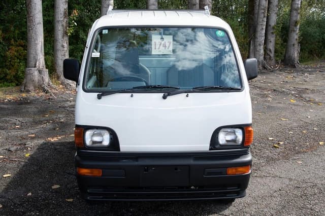 1996 Mitsubishi Minicab JDM car for sale — photo 2 of 19