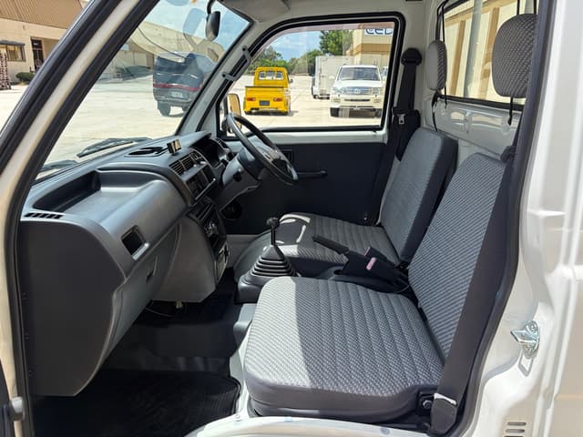 1999 Daihatsu Hijet JDM car for sale — photo 15 of 18
