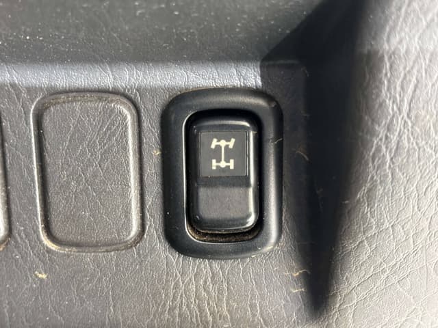 2001 Daihatsu Hijet JDM car for sale — photo 12 of 25