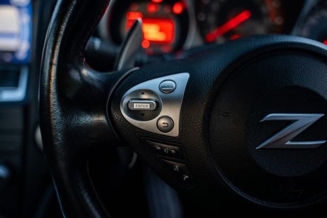 2009 Nissan Fairlady Z JDM car for sale — photo 13 of 17