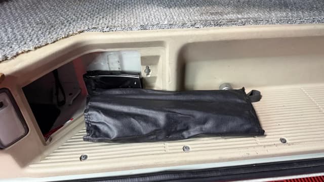 1995 Toyota HiAce JDM car for sale — photo 13 of 25