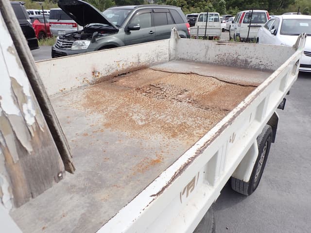 1990 Isuzu Elf JDM car for sale — photo 23 of 25