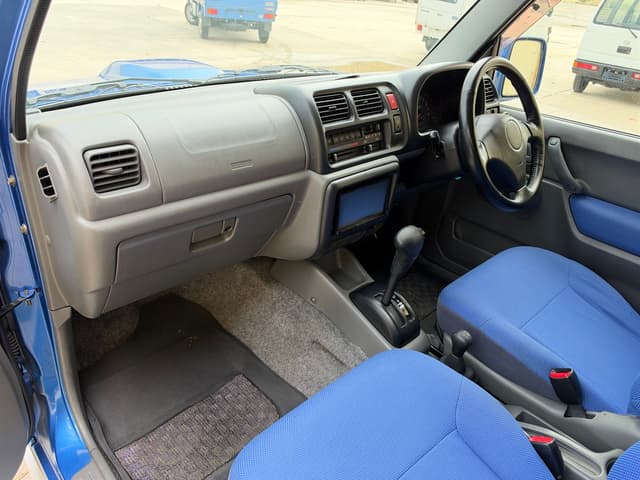 2001 Suzuki Jimny JDM car for sale — photo 13 of 18