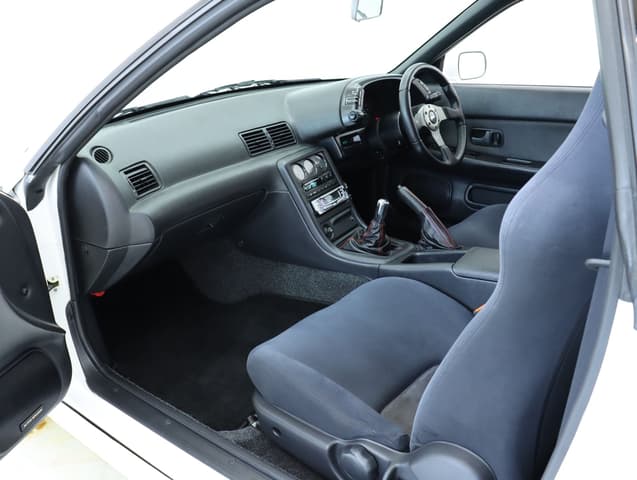 1993 Nissan Skyline JDM car for sale — photo 11 of 25