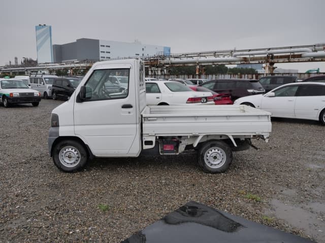 2002 Mitsubishi Minicab JDM car for sale — photo 9 of 25