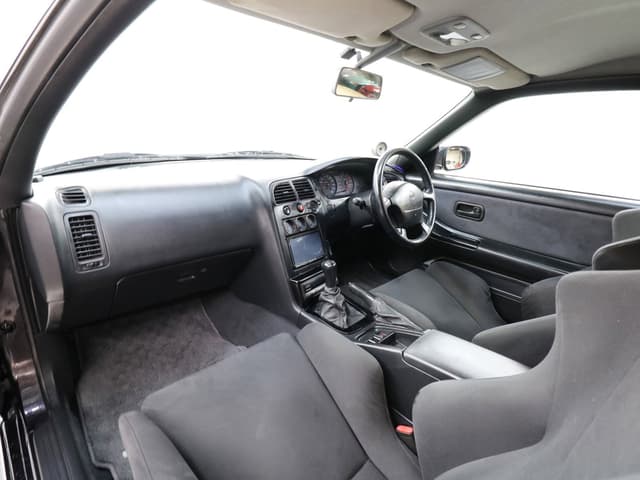 1995 Nissan Skyline JDM car for sale — photo 17 of 25