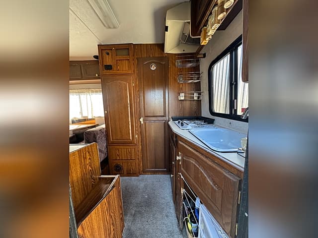1995 Isuzu Elf JDM car for sale — photo 13 of 25