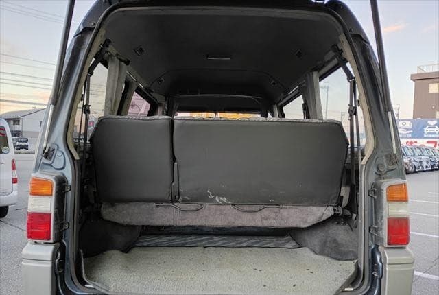 1993 Mitsubishi Delica JDM car for sale — photo 6 of 25
