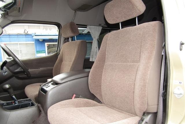 2002 Toyota HiAce JDM car for sale — photo 8 of 20