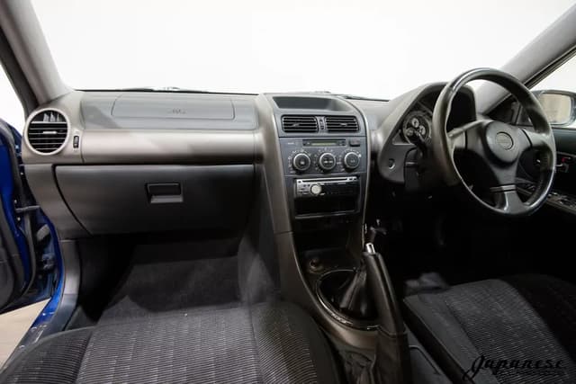 2000 Toyota Altezza JDM car for sale — photo 9 of 25