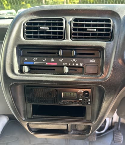 1999 Suzuki Carry JDM car for sale — photo 13 of 15