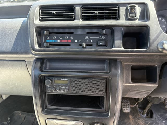 2000 Daihatsu Hijet JDM car for sale — photo 24 of 25