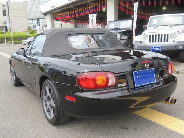1999 Mazda Roadster (Eunos Roadster / MX-5) JDM car for sale — photo 16 of 25