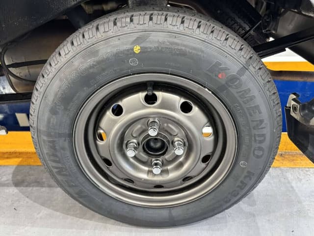 1999 Daihatsu Hijet JDM car for sale — photo 24 of 25