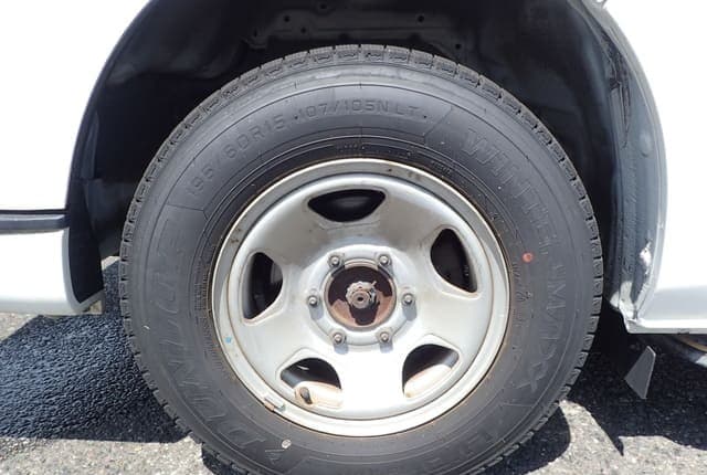 2011 Toyota HiAce JDM car for sale — photo 9 of 25