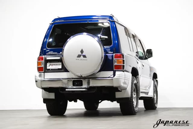 1997 Mitsubishi Pajero JDM car for sale — photo 8 of 25