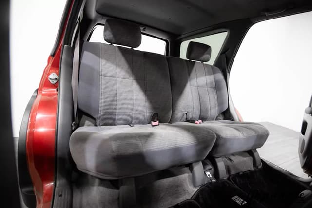 1996 Toyota Hilux Surf JDM car for sale — photo 16 of 25