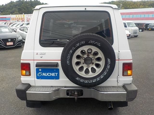 1989 Mitsubishi Pajero JDM car for sale — photo 2 of 25