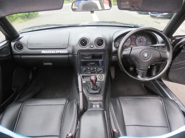 1999 Mazda Roadster (Eunos Roadster / MX-5) JDM car for sale — photo 20 of 25
