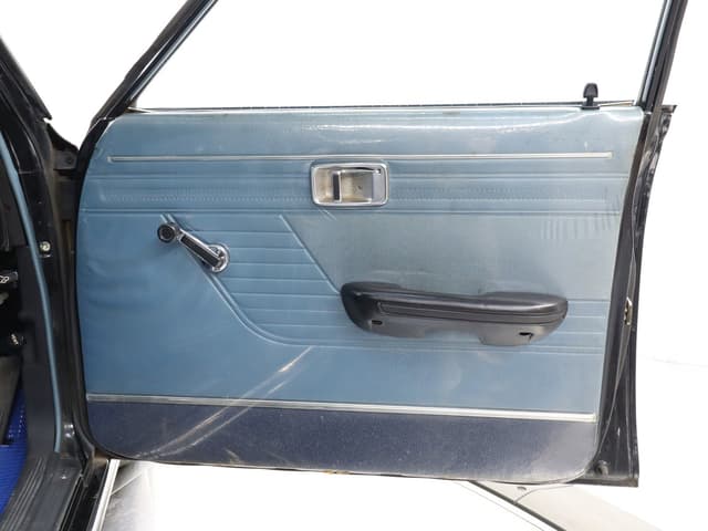 1974 Nissan Cedric JDM car for sale — photo 21 of 25