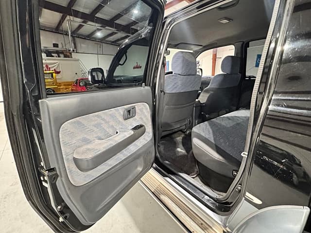 2000 Toyota Hilux JDM car for sale — photo 14 of 22