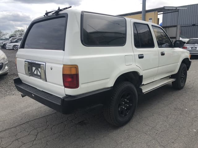 1993 Toyota Hilux Surf JDM car for sale — photo 4 of 5
