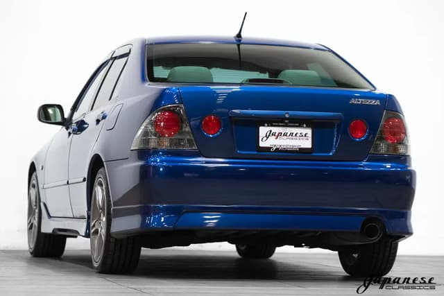 2001 Toyota Altezza JDM car for sale — photo 6 of 25