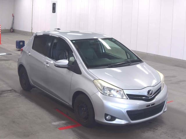 2011 Toyota Vitz JDM car for sale — photo 6 of 6