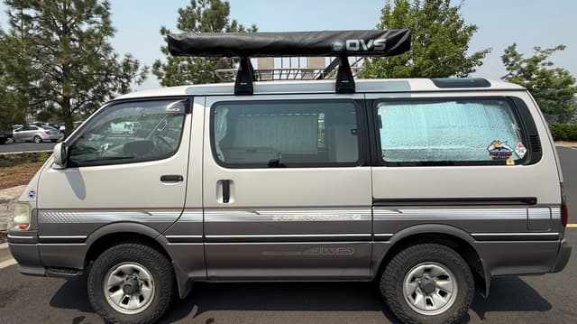 1997 Toyota HiAce JDM car for sale — photo 4 of 19