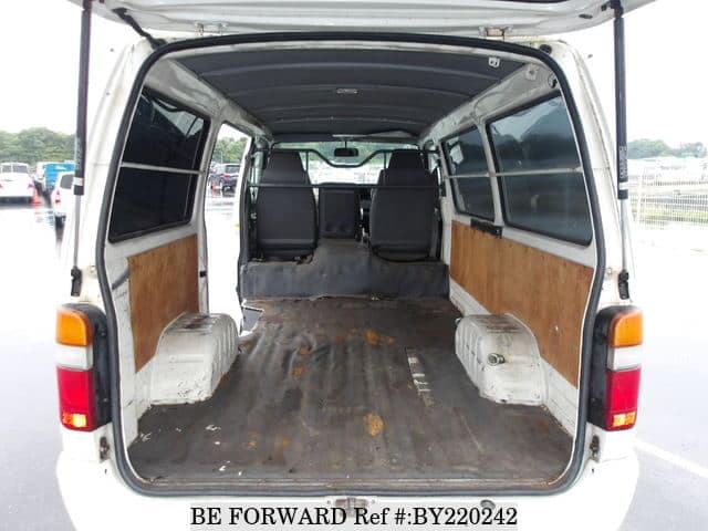 2002 Toyota HiAce JDM car for sale — photo 20 of 25